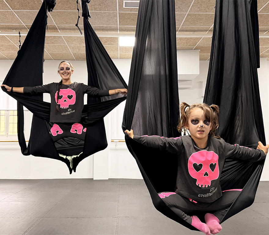 Yoga Aéreo tu despedida o cumpleaños
